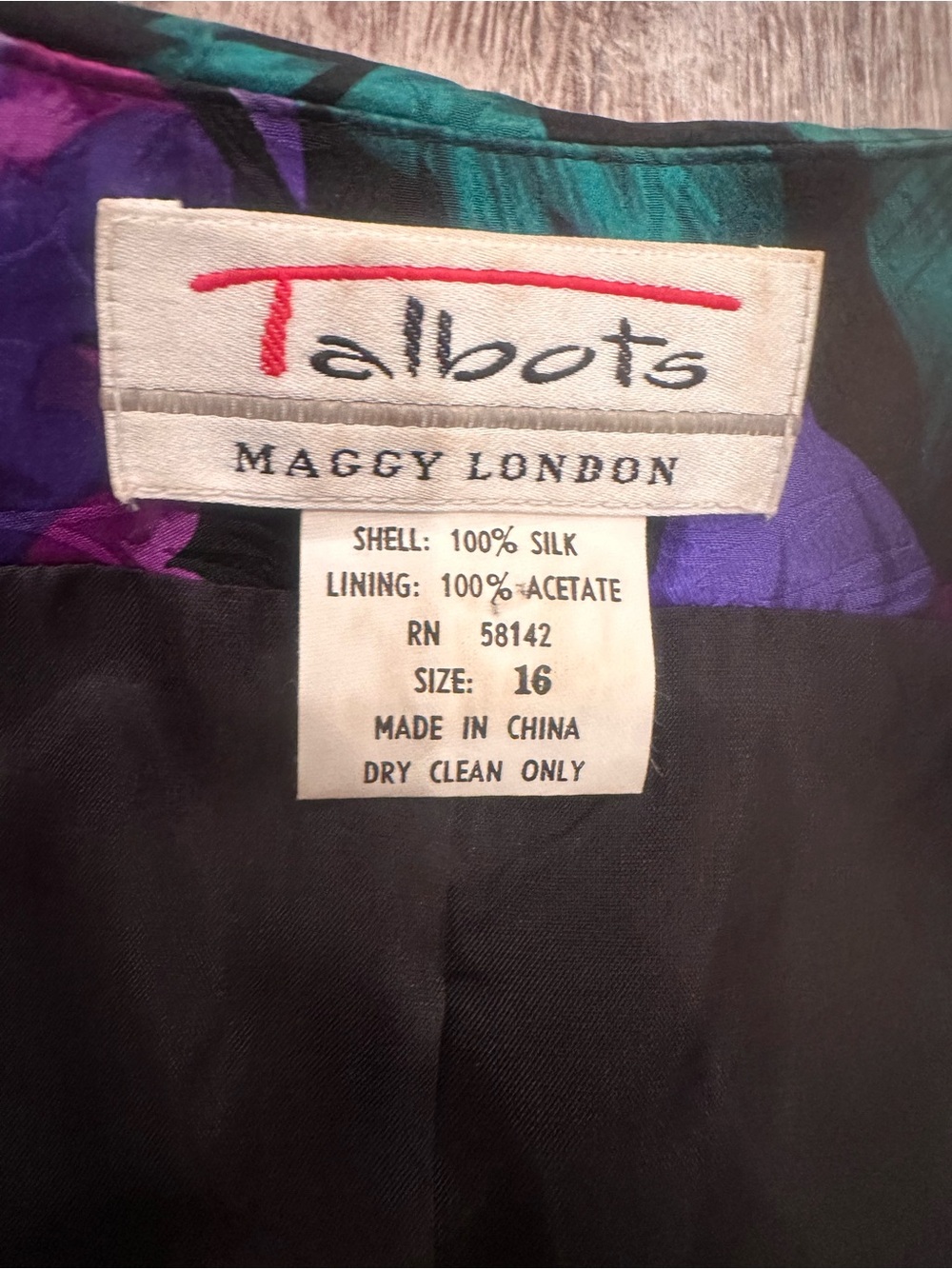 Vintage Talbots Maggy London 100% Silk Blazer Dark Florals Shoulder Pads Sz 16 - Picture 11 of 11